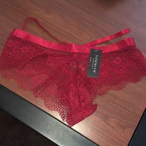 FASHIONNOVA RED LACY PANTIES NEVERWORN
